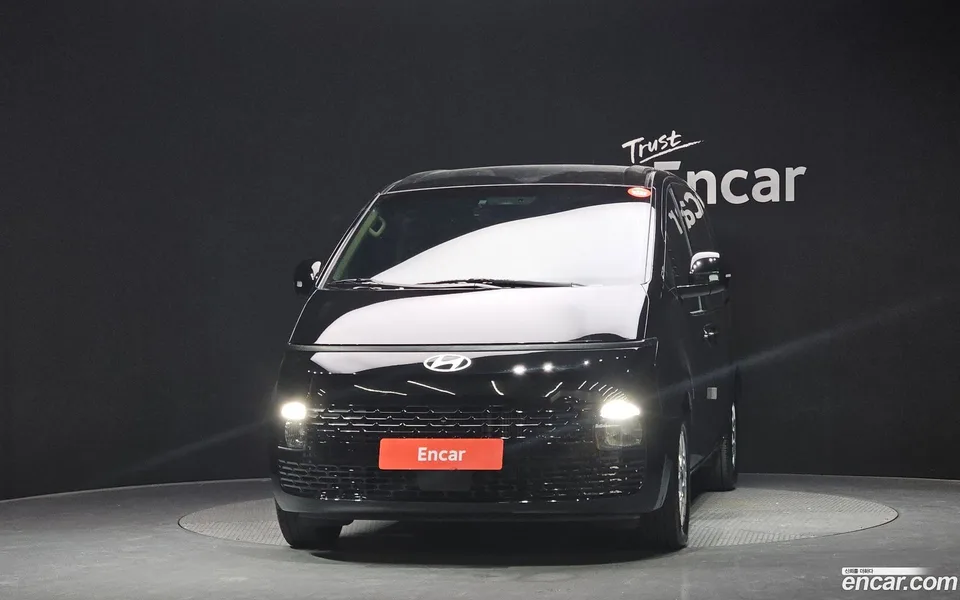 Hyundai Staria 5 2024 — миниатюра 3