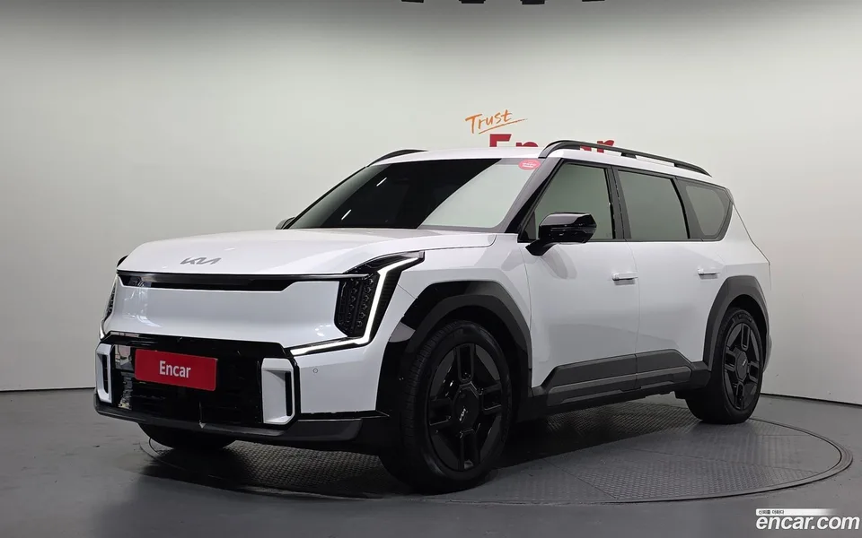 Kia EV9 4WD 2024 — фото 1, купить с доставкой в Москву