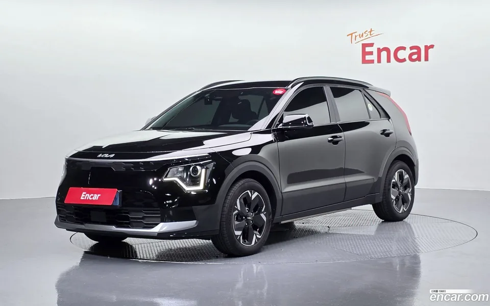 Kia Niro EV 2023 — фото 1, купить с доставкой в Москву