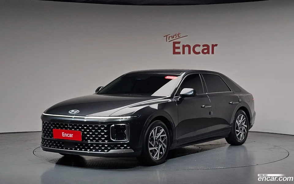 Hyundai Grandeur 2.5 2WD 2023 — фото 1, купить с доставкой в Москву