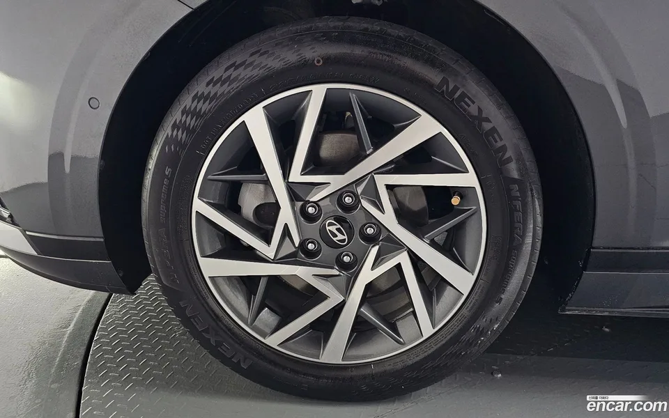 Hyundai Grandeur 2.5 2WD 2023 — миниатюра 2