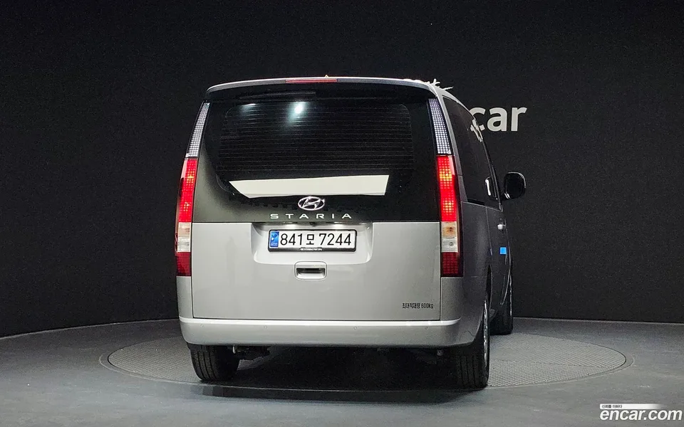 Hyundai Staria L3.5 5 2022 — thumbnail 4