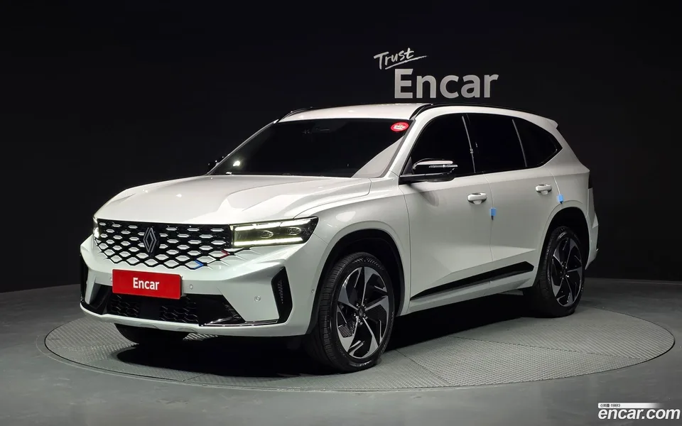 Renault Samsung Grand Koleos 1.5 E-TECH 2WD 2025 — фото 1, купить с доставкой в Москву
