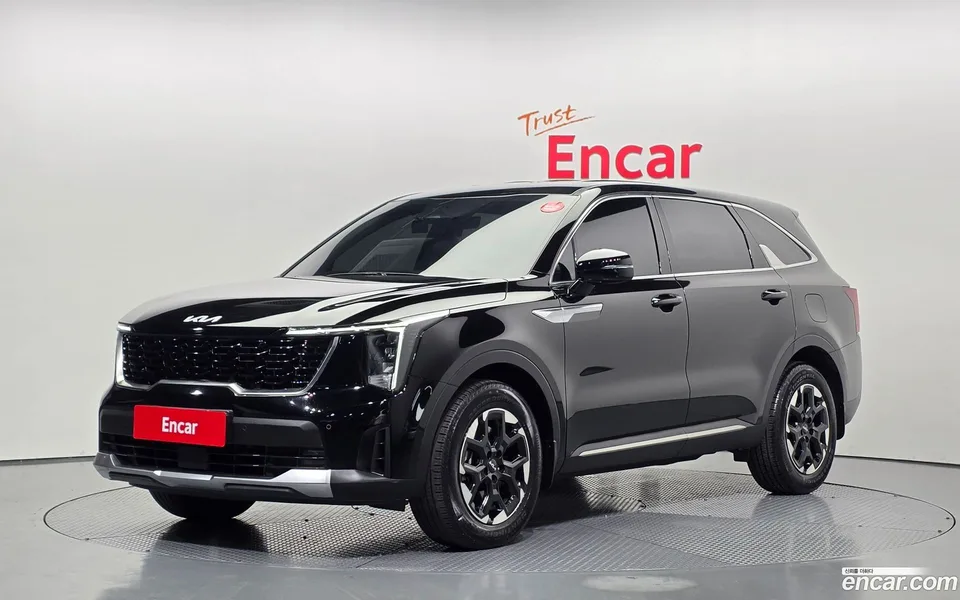 Kia Sorento 2.5T 2WD 2023 — фото 1, купить с доставкой в Москву