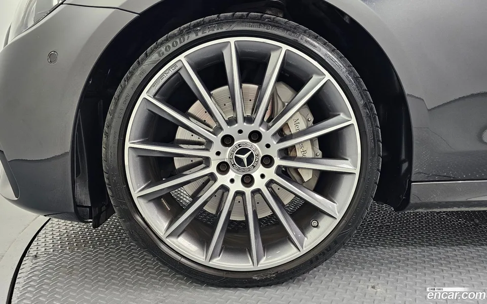 Mercedes-Benz E-Class E350 4MATIC AMG Line 2022 — миниатюра 2