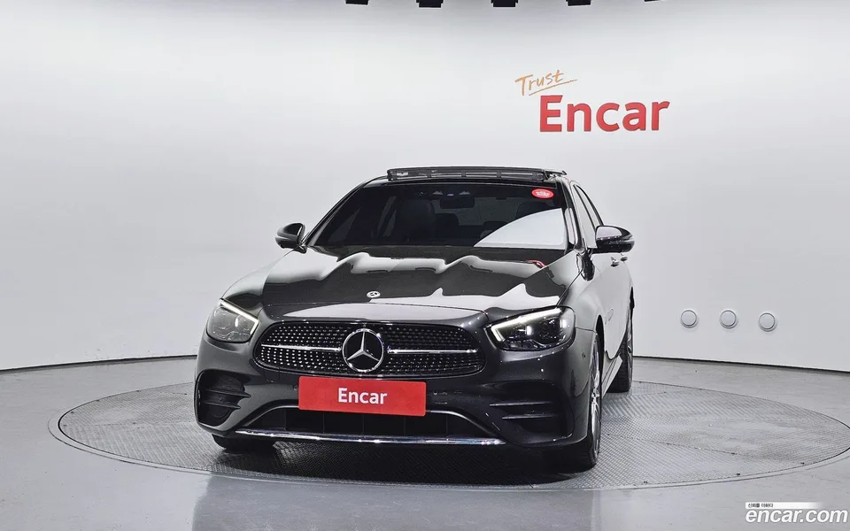 Mercedes-Benz E-Class E350 4MATIC AMG Line 2022 — миниатюра 3