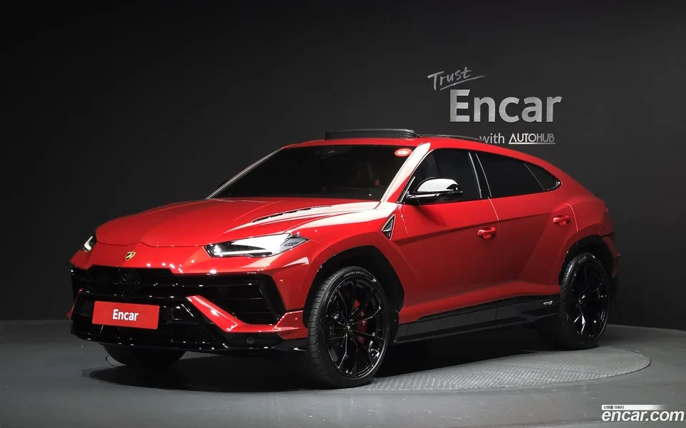 Lamborghini Urus 4.0 V8 S 2024 — фото 1, купить с доставкой в Москву