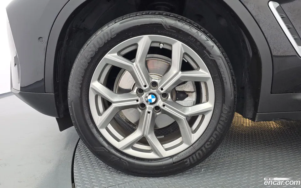 BMW X4 xDrive20i xLine 2024 — миниатюра 5