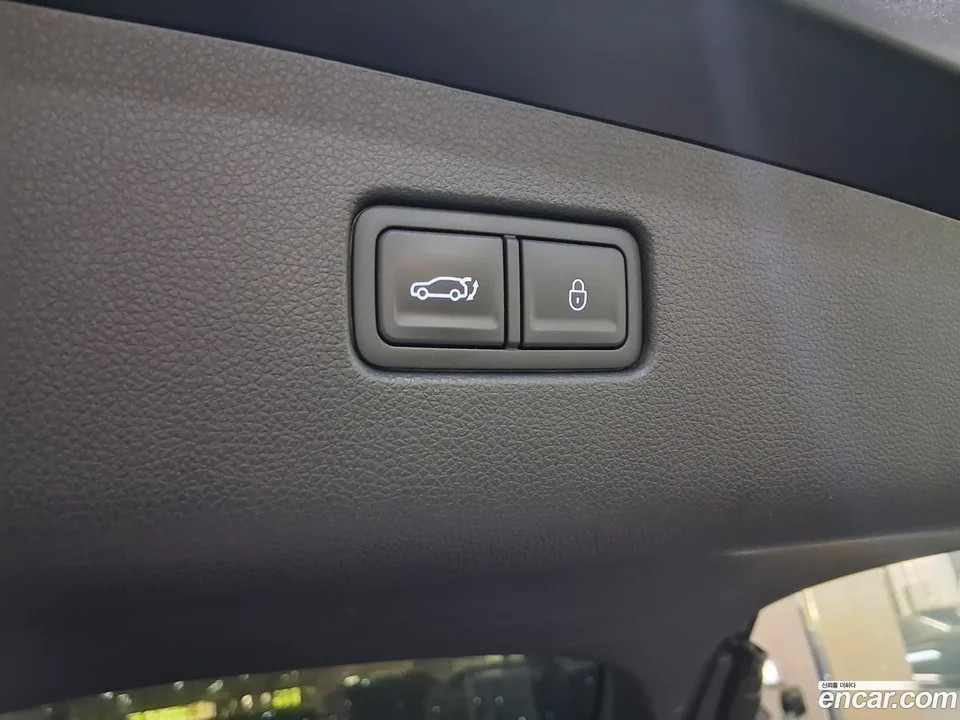 Genesis Electrified GV70 e-AWD 2023 — миниатюра 2