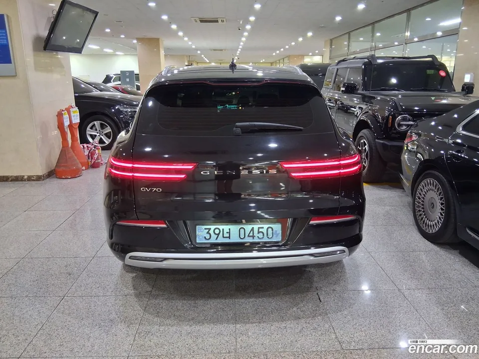 Genesis Electrified GV70 e-AWD 2023 — миниатюра 4