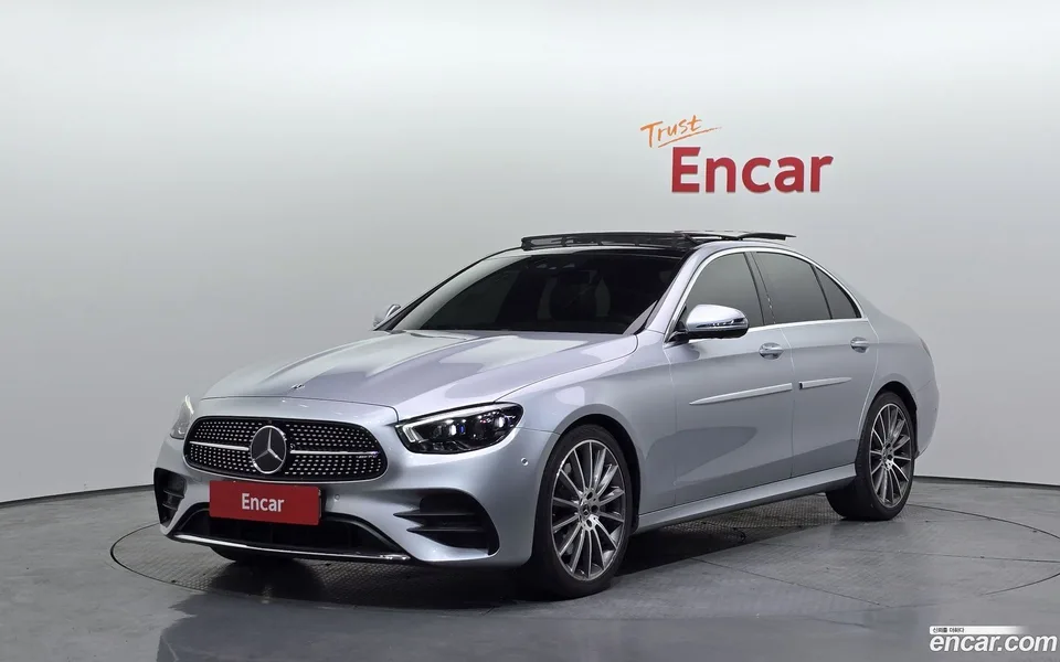 Mercedes-Benz E-Class E350 4MATIC AMG Line 2022 — фото 1, купить с доставкой в Москву