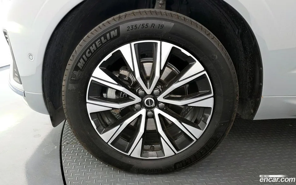 Volvo XC60 B5 2024 — миниатюра 5