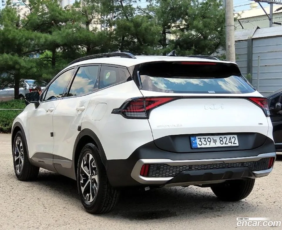Kia Sportage Hybrid 2WD 2022 — миниатюра 3