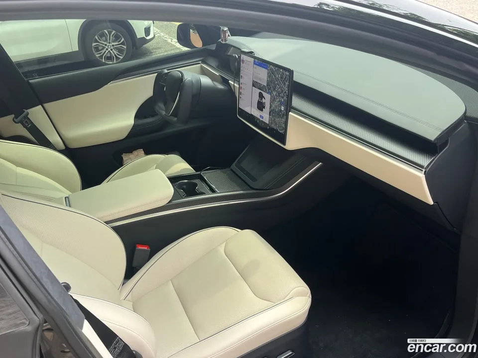 Tesla Model X 2023 — миниатюра 5
