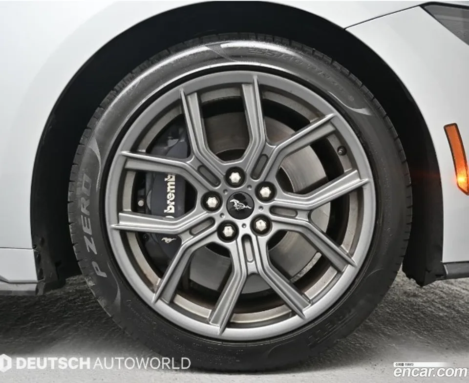 Ford Mustang 2.3 2024 — миниатюра 2