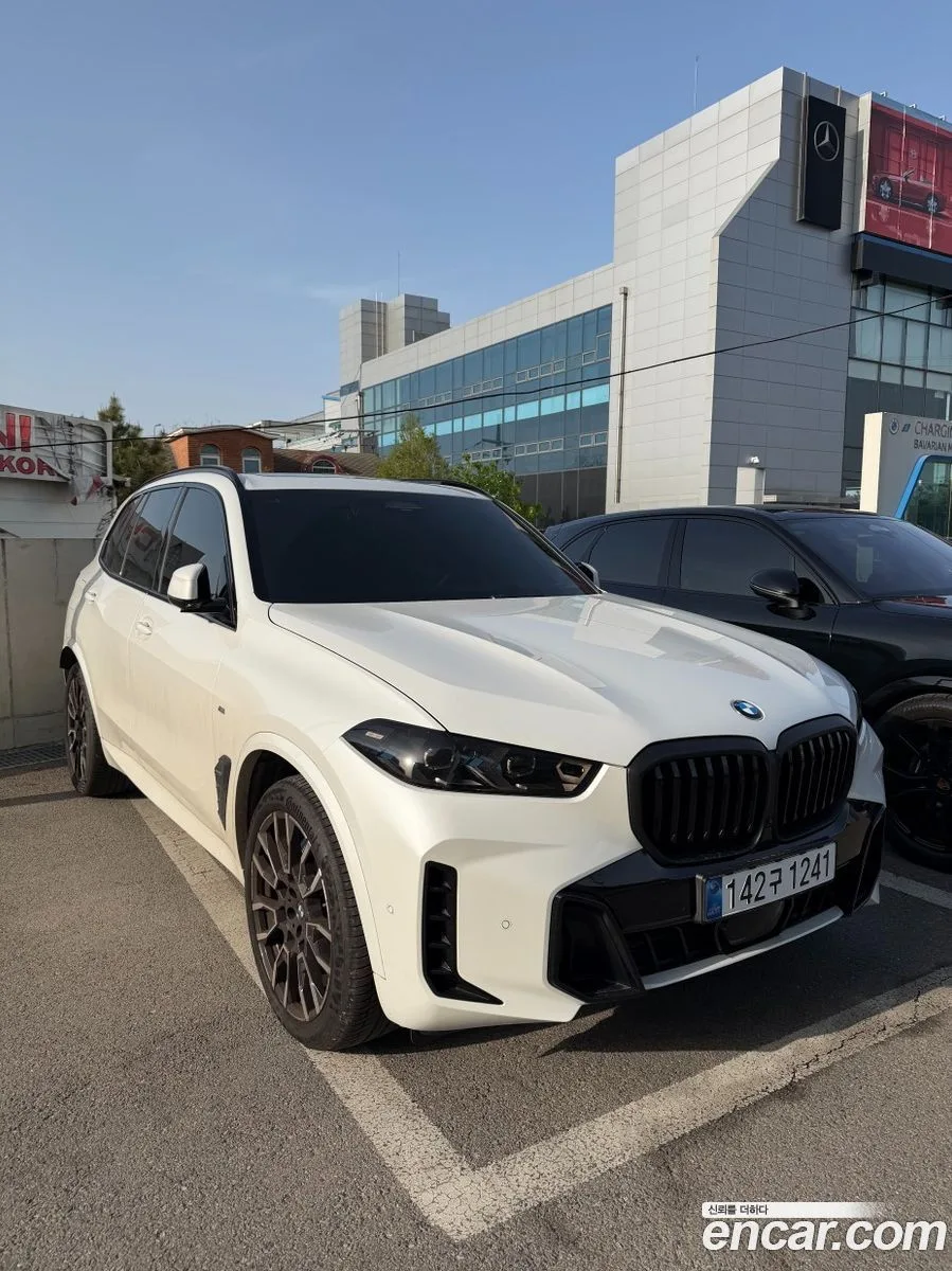 BMW X5 xDrive 40i M 2025 — миниатюра 3