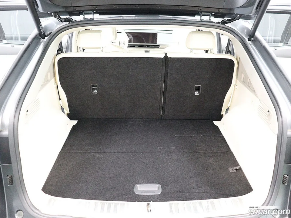 Genesis GV60 AWD 2022 — миниатюра 2