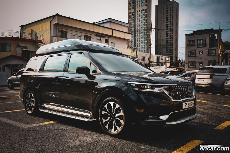 Kia Carnival 9 2022 — фото 1, купить с доставкой в Москву