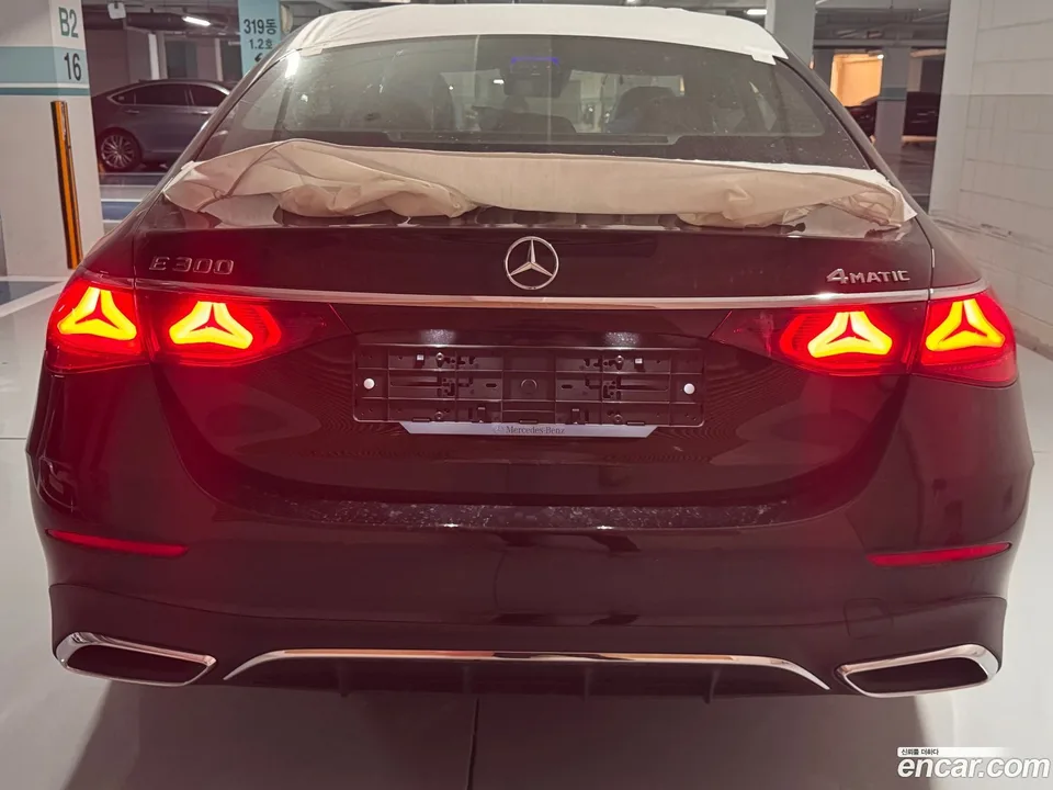 Mercedes-Benz E-Class E300 4MATIC AMG Line 2026 — миниатюра 4