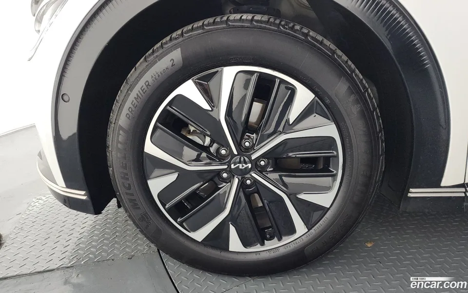 Kia EV6 2024 — миниатюра 2