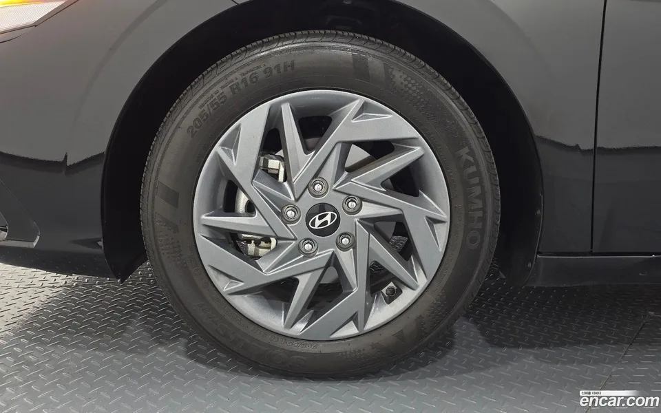 Hyundai Avante CN7 1.6 2023 — миниатюра 2