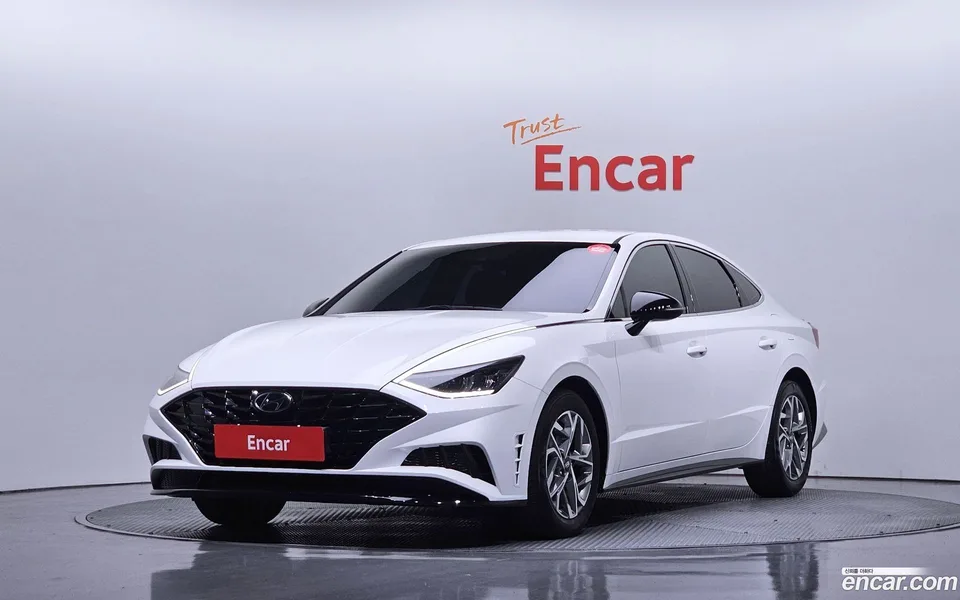 Hyundai Sonata 2.0 2022 — photo 1, buy with delivery to Moscow