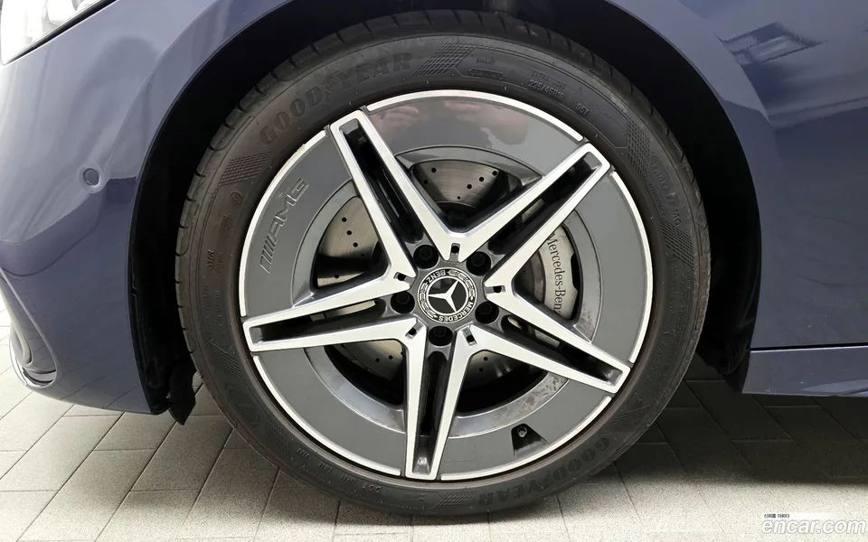 Mercedes-Benz C-Class C200 AMG Line 2025 — миниатюра 5