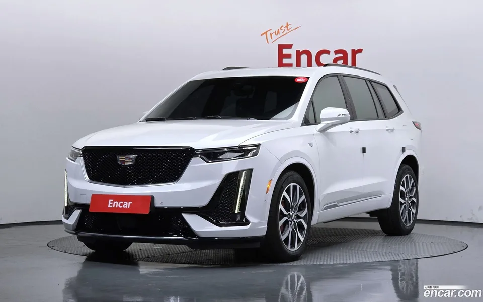 Cadillac XT6 3.6 2023 — фото 1, купить с доставкой в Москву