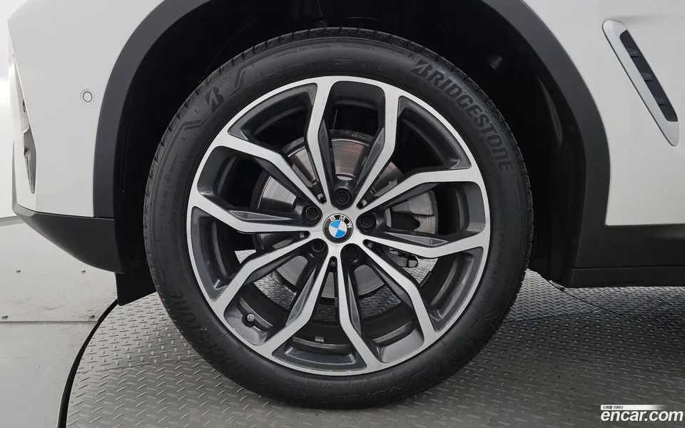 BMW X4 xDrive20i xLine 2025 — миниатюра 5