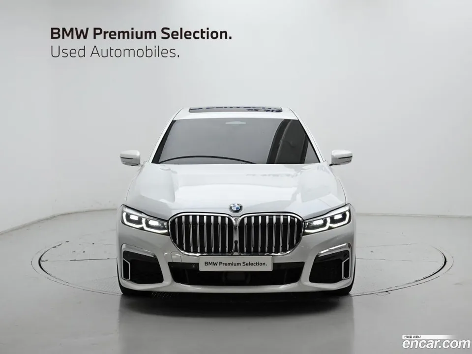BMW 7 Series 740i M 2022 — миниатюра 3