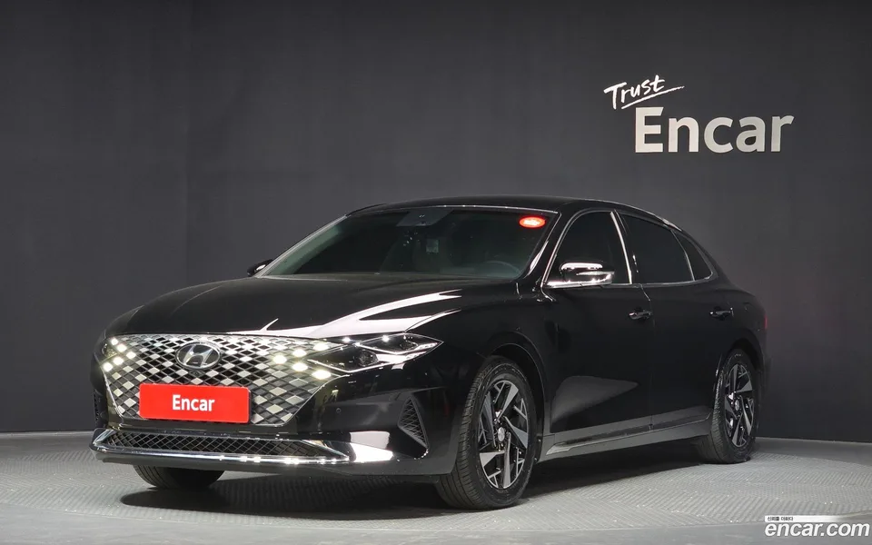 Hyundai Grandeur IG Hybrid 2022 — фото 1, купить с доставкой в Москву