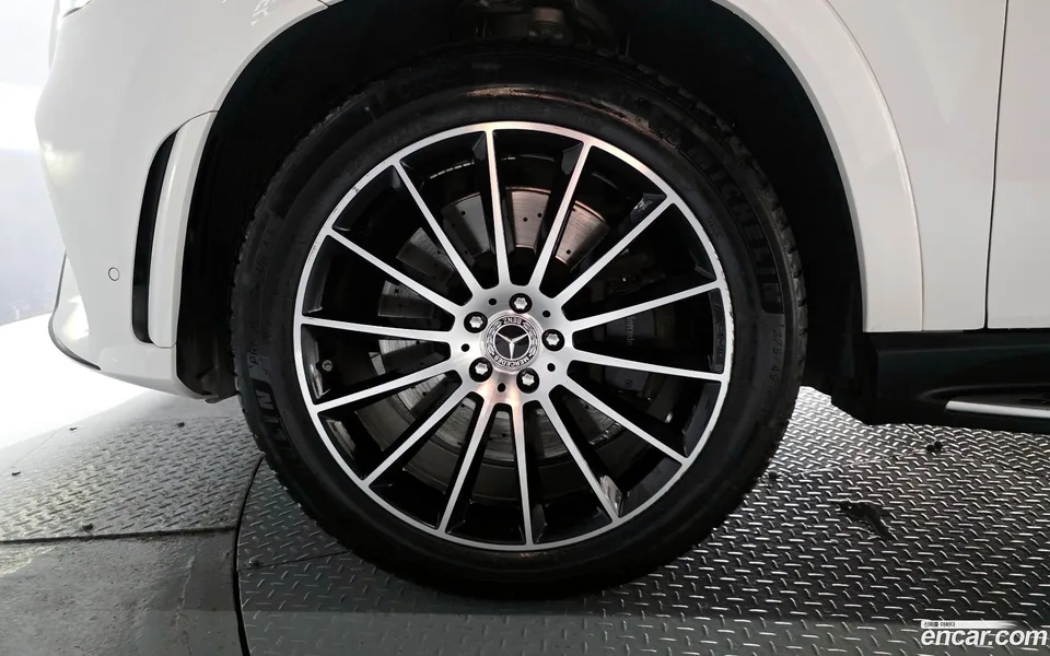 Mercedes-Benz GLE-Class GLE400d 4MATIC 2022 — миниатюра 5
