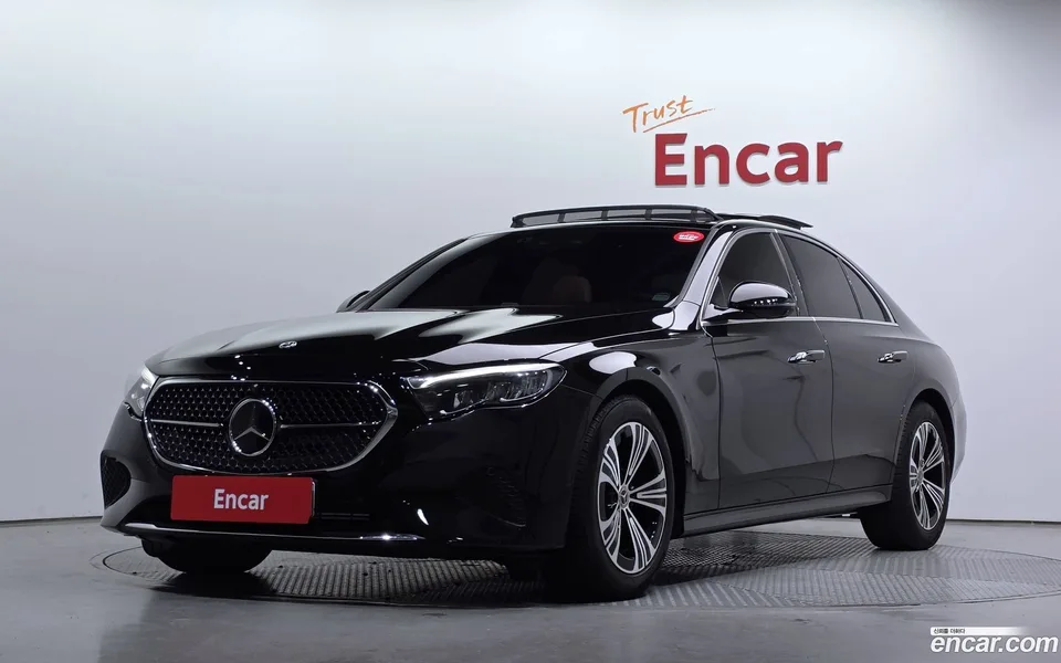 Mercedes-Benz E-Class E200 2024 — фото 1, купить с доставкой в Москву