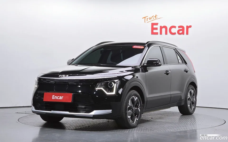 Kia Niro EV 2023 — фото 1, купить с доставкой в Москву