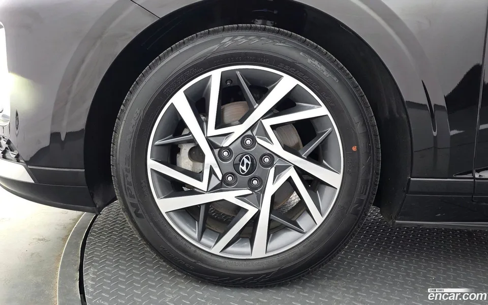 Hyundai Grandeur 2.5 2WD 2023 — миниатюра 2