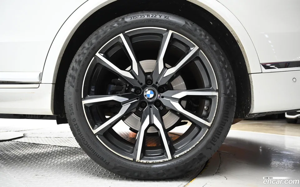 BMW X7 xDrive 40i M 6 2022 — миниатюра 5