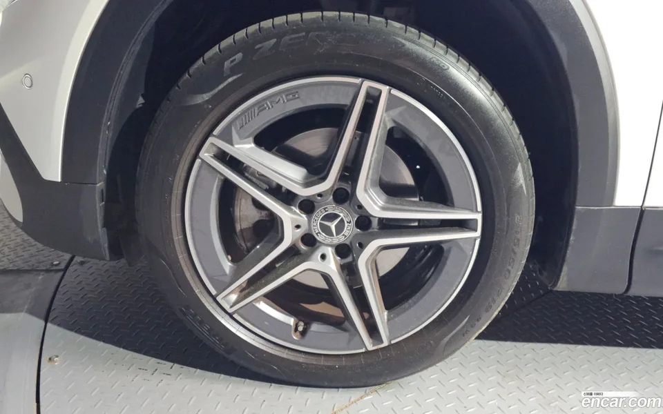 Mercedes-Benz GLB-Class GLB250 4MATIC 2022 — thumbnail 2