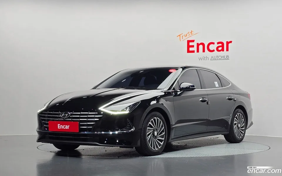 Hyundai Sonata Hybrid 2023 — фото 1, купить с доставкой в Москву