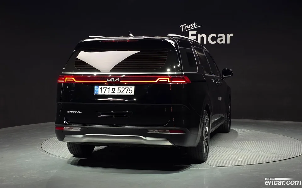 Kia Carnival 9 2022 — thumbnail 4