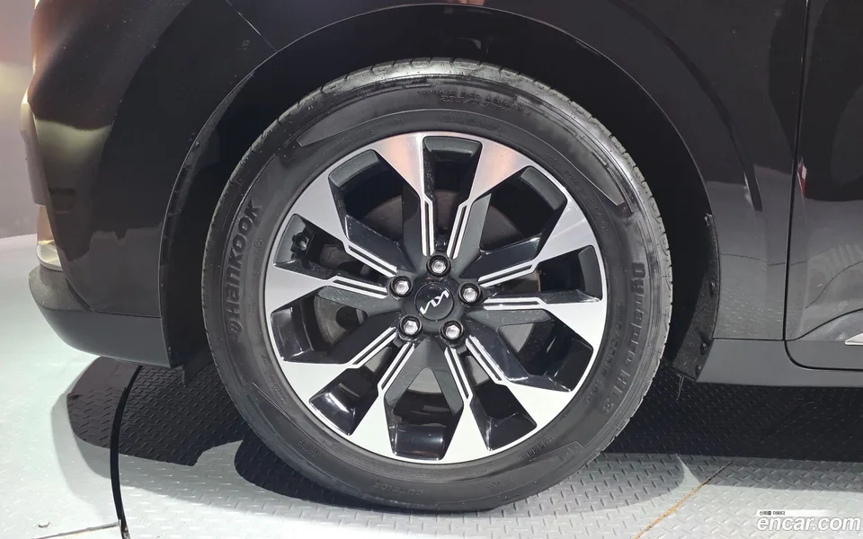 Kia Carnival 9 2022 — thumbnail 5