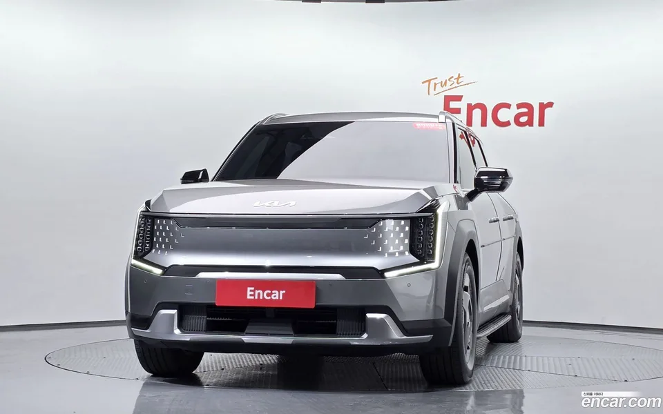 Kia EV9 2WD 2023 — миниатюра 3