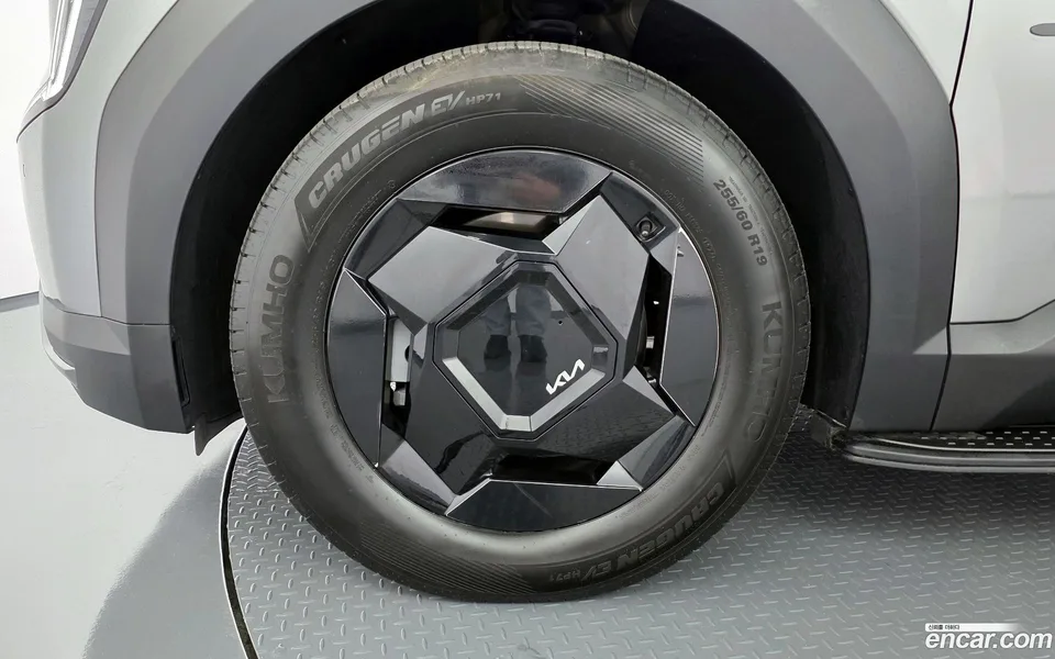 Kia EV9 2WD 2023 — миниатюра 5