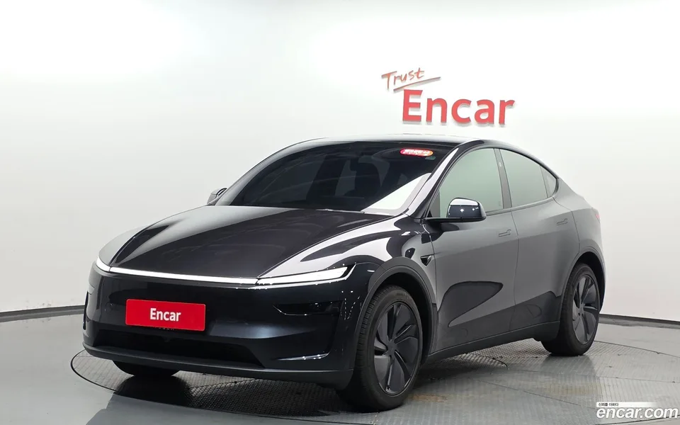 Tesla Model Y RWD 2025 — фото 1, купить с доставкой в Москву