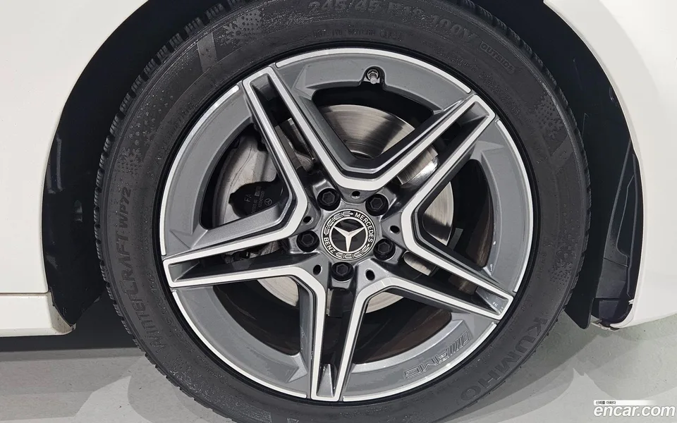 Mercedes-Benz E-Class E250 AMG Line 2023 — миниатюра 2