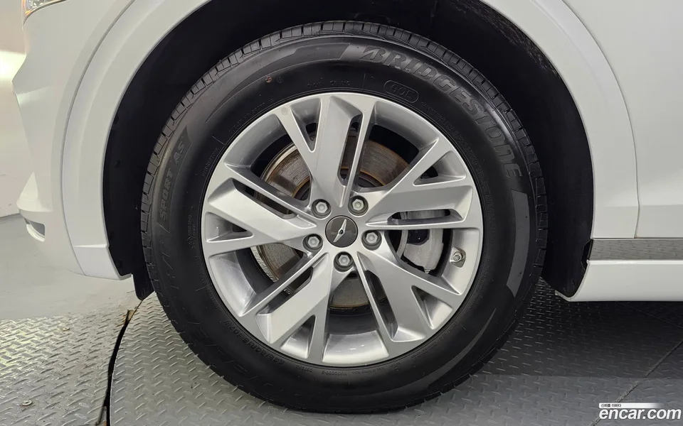 Genesis GV70 2.5T 2WD 2024 — миниатюра 5
