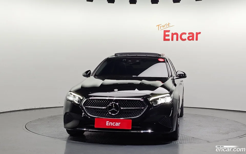 Mercedes-Benz E-Class E200 2024 — миниатюра 3