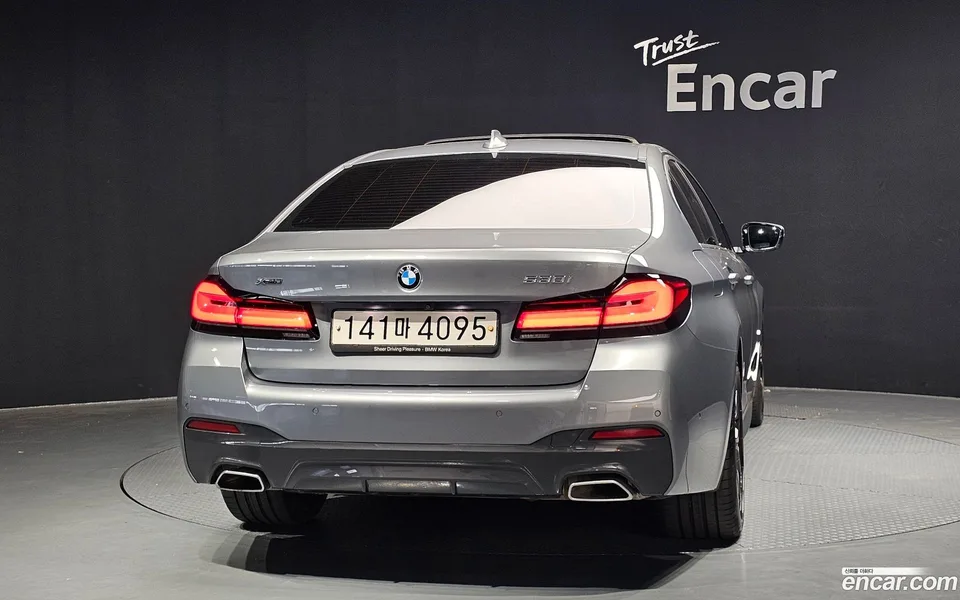 BMW 5 Series 530i xDrive M 2023 — миниатюра 4