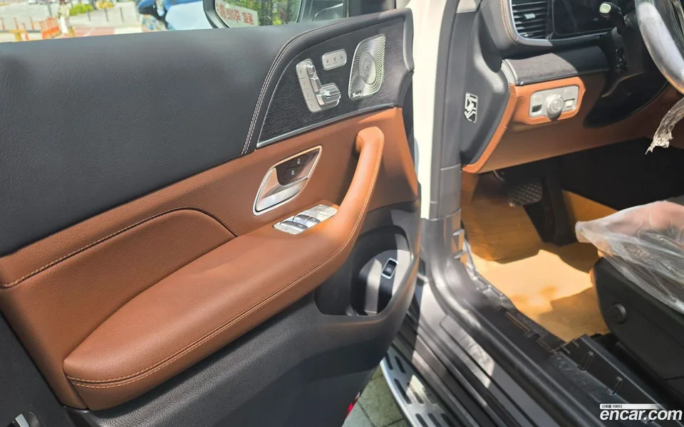 Mercedes-Benz GLE-Class GLE300d 4MATIC 2026 — миниатюра 5