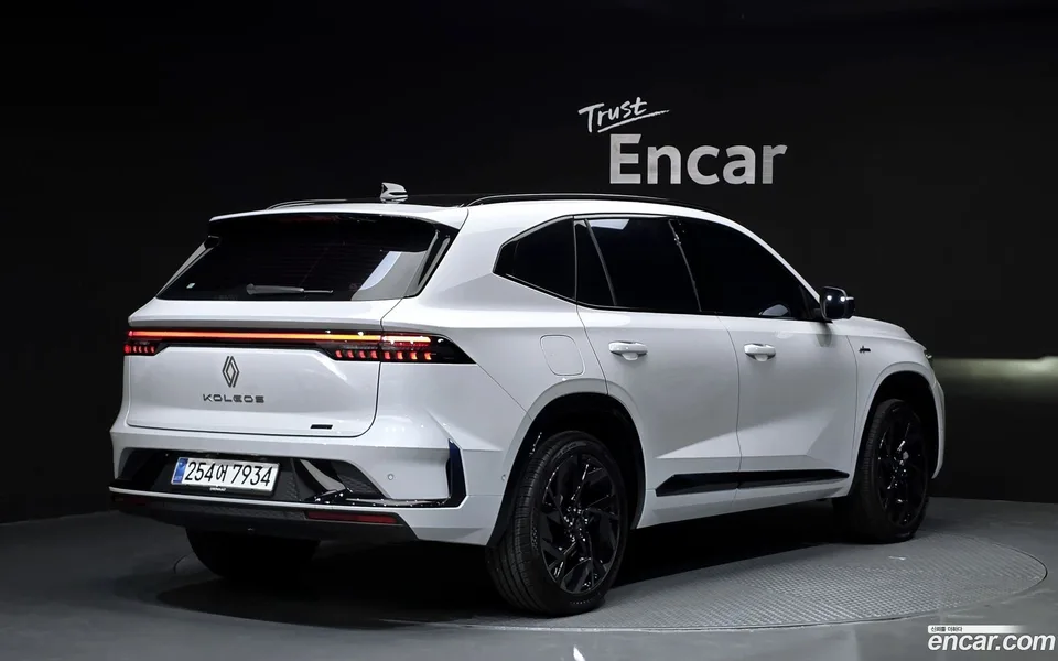 Renault Samsung Grand Koleos 1.5 E-TECH 2WD 2025 — фото 1, купить с доставкой в Москву