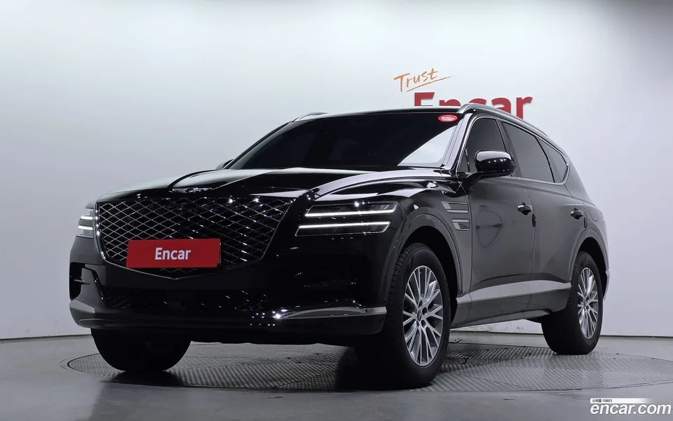 Genesis GV80 2.5T 2WD 2023 — фото 1, купить с доставкой в Москву